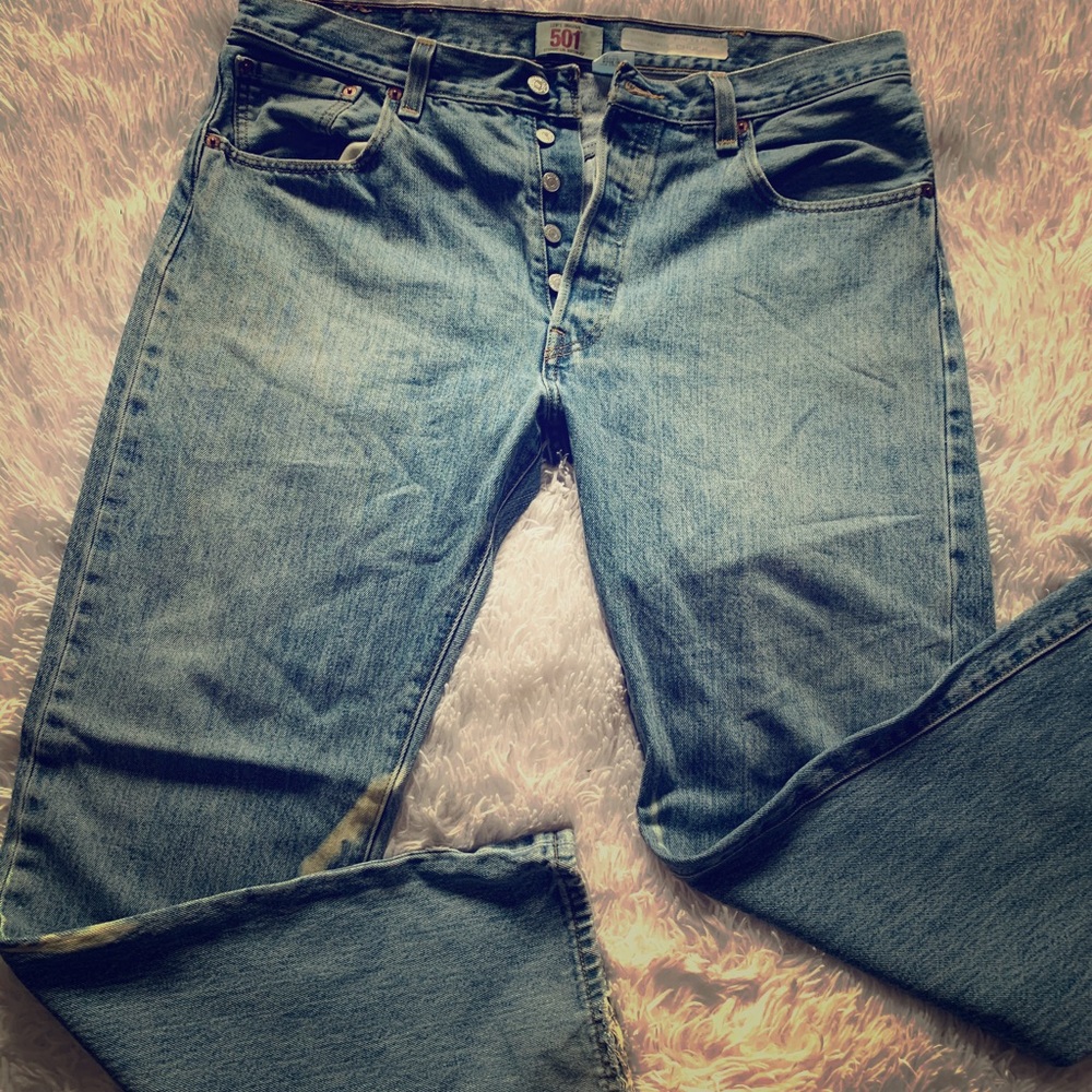 Levi’s 501 Button Fly Distressed Jeans Sz 38
